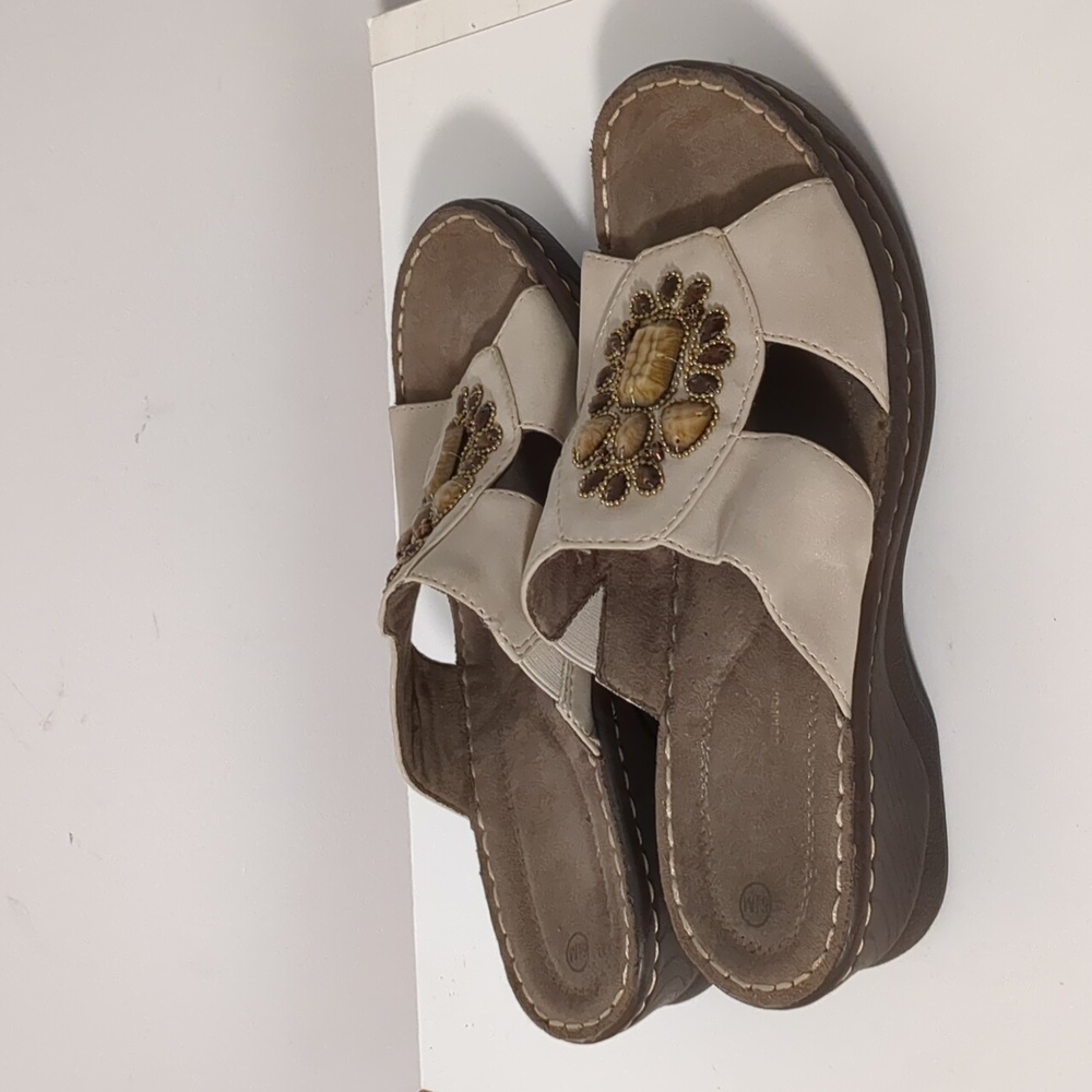 Natural Soul by Naturalizer Saymore Sandal
